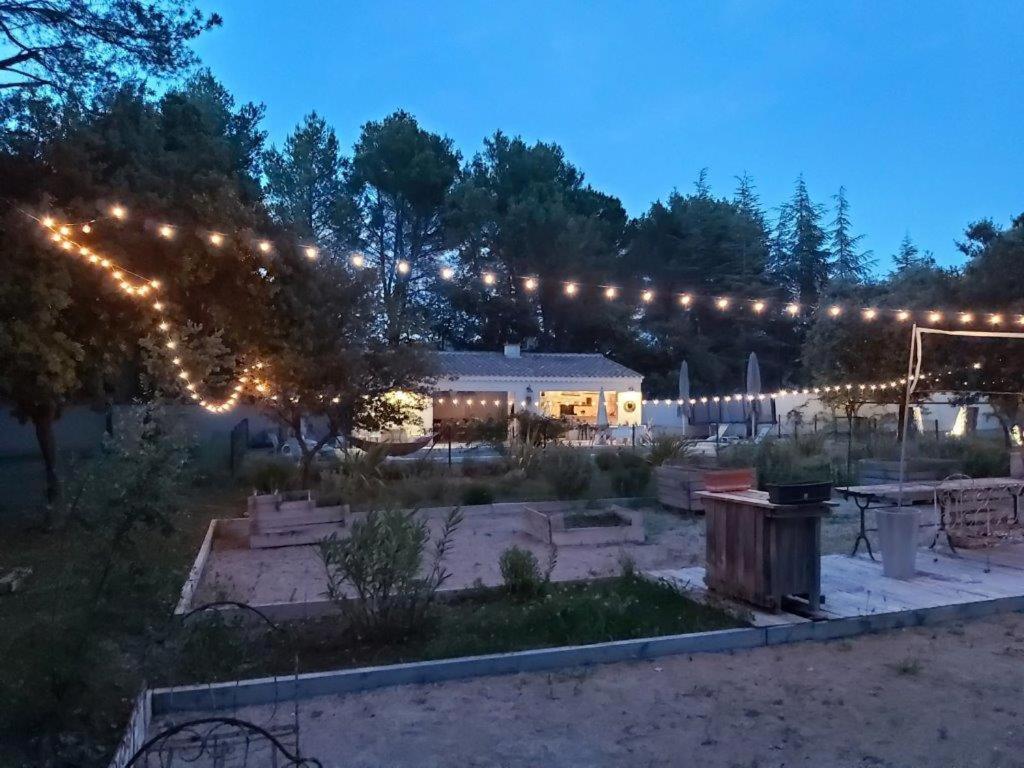 Gite Dans Les Pins Avec Piscine Villa Mazan Ngoại thất bức ảnh