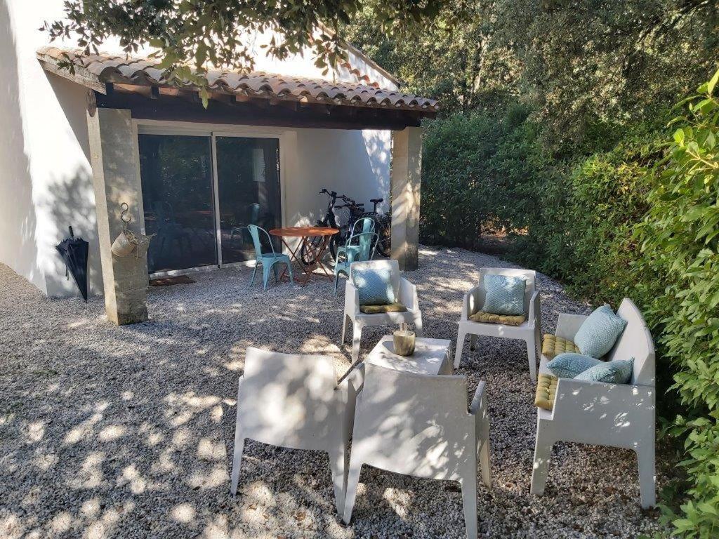 Gite Dans Les Pins Avec Piscine Villa Mazan Ngoại thất bức ảnh